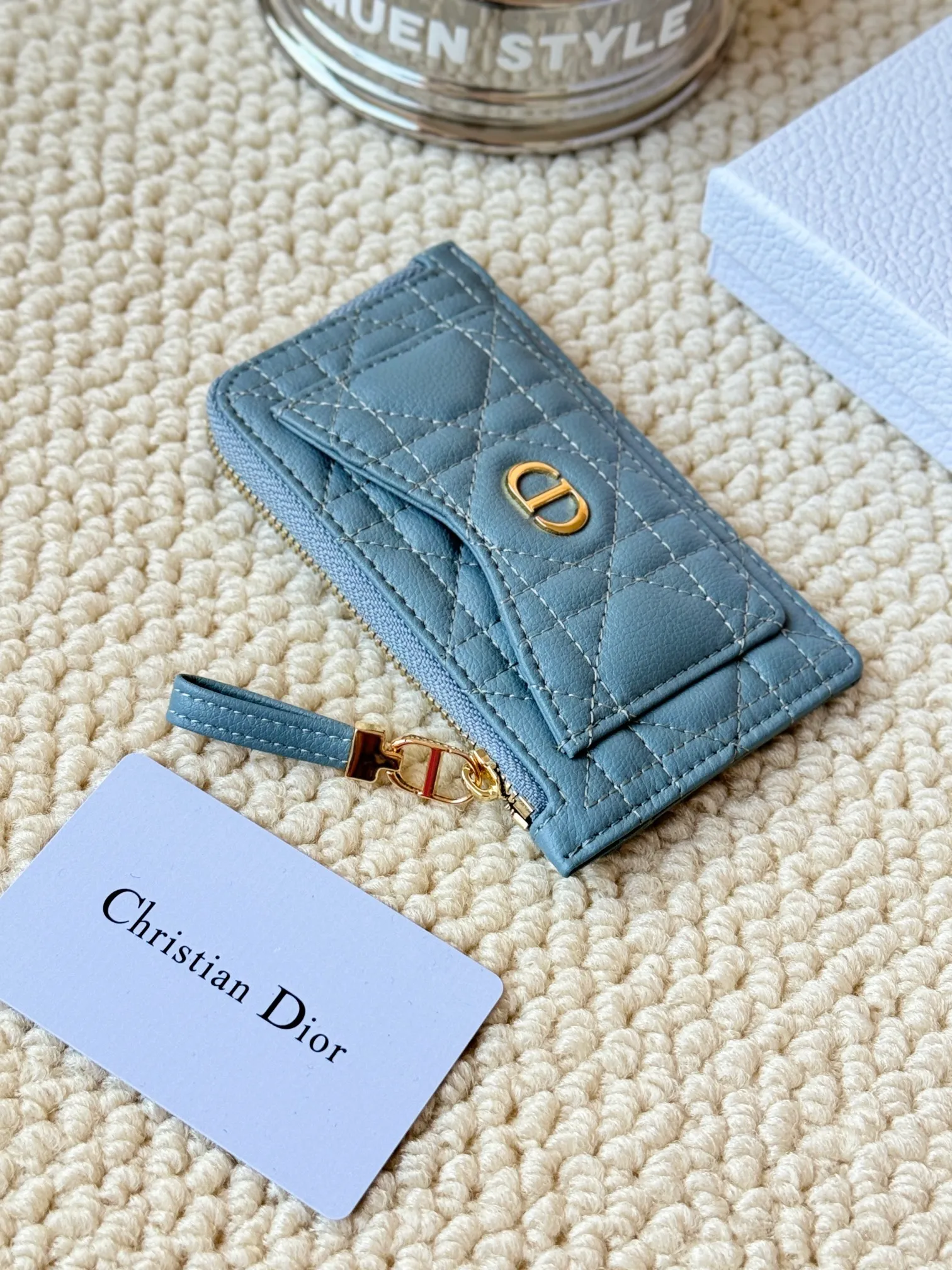 💰160Lady Dior Card Holder Sand color wallet I bought for the purpose of holding a discarded bag, L-shaped opening, seven-zig card holder pull No.: S5131 There are too many front pockets to hold cards. The banknotes need to be folded 40% off, 30% off can be placed but it has a zipper. The size is 13.5*8.5*1.5 cm. The Dior card holder meets my various needs. Compared with other styles, it is thin, compact and has a large capacity. There is no conspicuous big LOGO, it will not scratch when placed in the bag, and it is relatively low-key and classic. There is a special place for access control cards, so you don’t need to mix them with bank cards. When I used to swipe access control cards, I couldn’t swipe them because there were too many cards, so I had to take out the access control cards separately. There is a zipper, so you don't have to worry about putting important things out, and the zipper is half-open, so it's more convenient to put things in and take things out than having only one side.