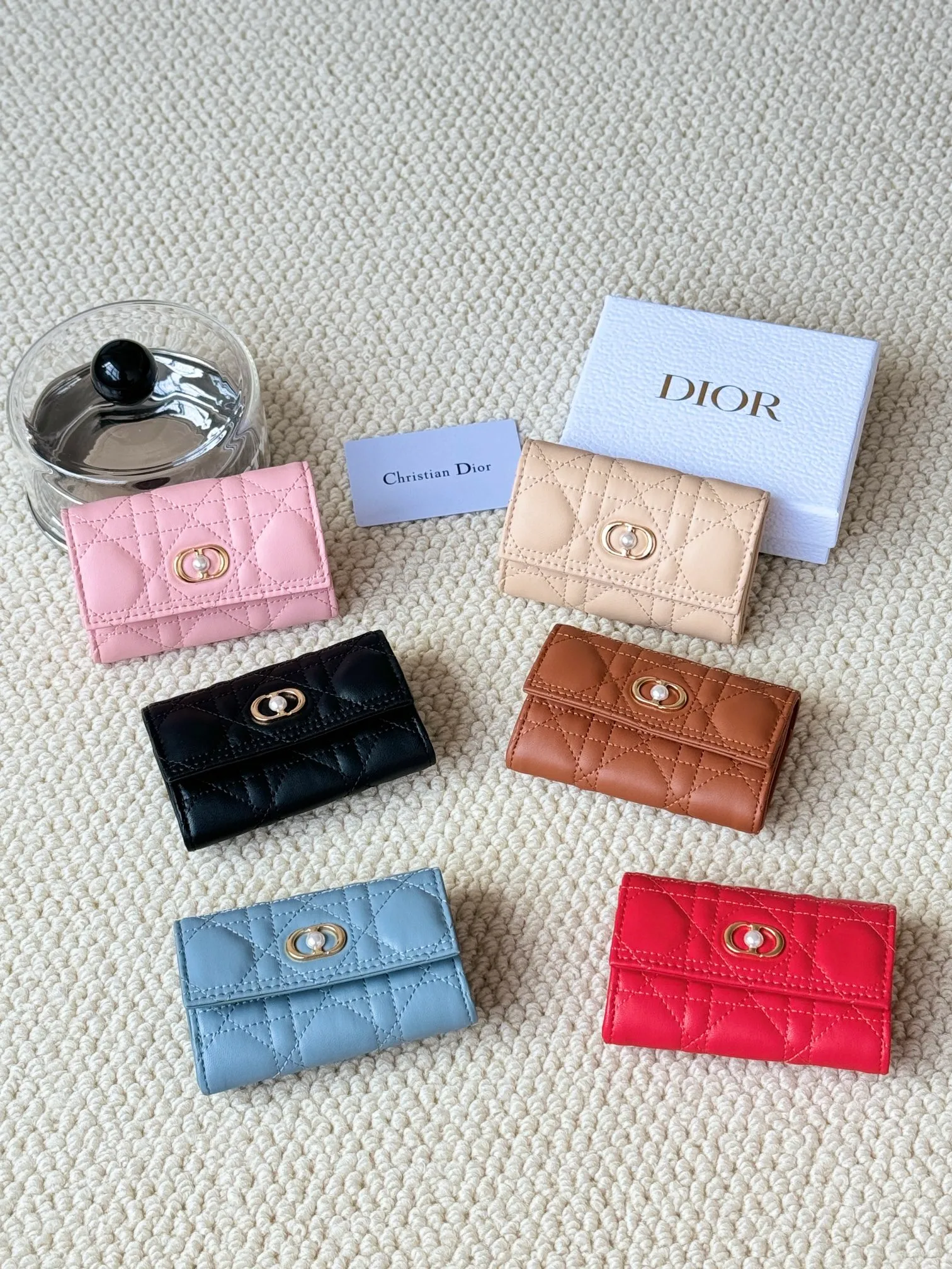 dior small pearl model S3102 combination picture