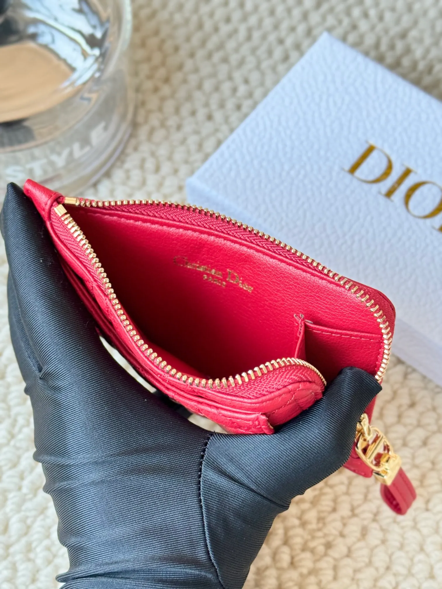 💰160Lady Dior Card Holder Sand color wallet I bought for the purpose of holding a discarded bag, L-shaped opening, seven-zig card holder pull No.: S5131 There are too many front pockets to hold cards. The banknotes need to be folded 40% off, 30% off can be placed but it has a zipper. The size is 13.5*8.5*1.5 cm. The Dior card holder meets my various needs. Compared with other styles, it is thin, compact and has a large capacity. There is no conspicuous big LOGO, it will not scratch when placed in the bag, and it is relatively low-key and classic. There is a special place for access control cards, so you don’t need to mix them with bank cards. When I used to swipe access control cards, I couldn’t swipe them because there were too many cards, so I had to take out the access control cards separately. There is a zipper, so you don't have to worry about putting important things out, and the zipper is half-open, so it's more convenient to put things in and take things out than having only one side.