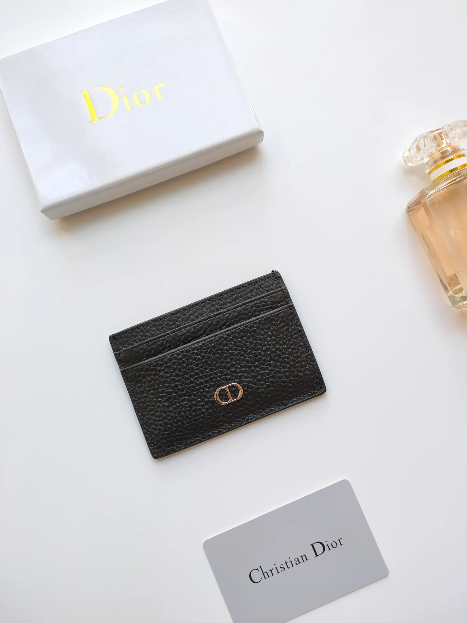 💰90 Dior new products are shipped👉Dior genuine pickup bag🎀Cow leather credit card holder, original one-to-one hardware, copied details😋Style number: C139😎Size: 10.5×7.5cm