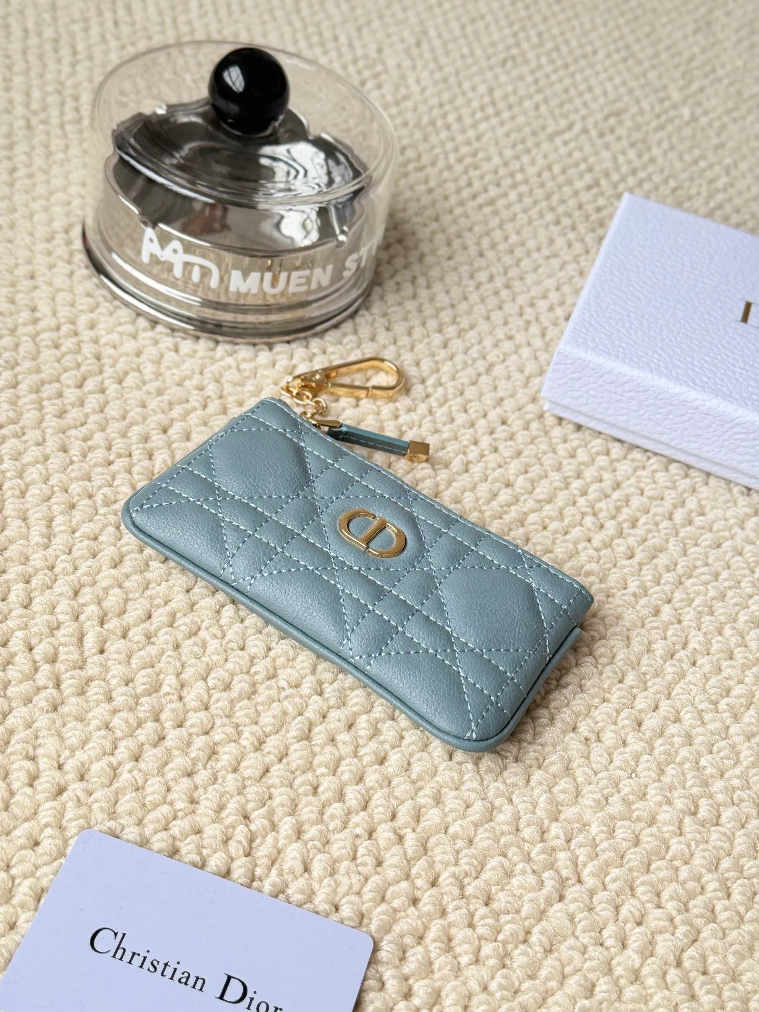 💰150 2024 spring and summer new coin purse key bag is small and cute Size: 14.5*7.6cm Model: S5158UWHC_M30G This Dior Caro card holder is elegant and practical. Carefully crafted from soft cow leather, it is decorated with cannage pattern topstitching and a CD logo on the front to enhance the style. Elegant and sophisticated. 30 Montaigne Glycine Coin Purse Key Case 🔑 Compact and practical, unique, it can store various daily necessities, suitable for various occasions, and can be matched with its 30Montaigne items. CD logo on front