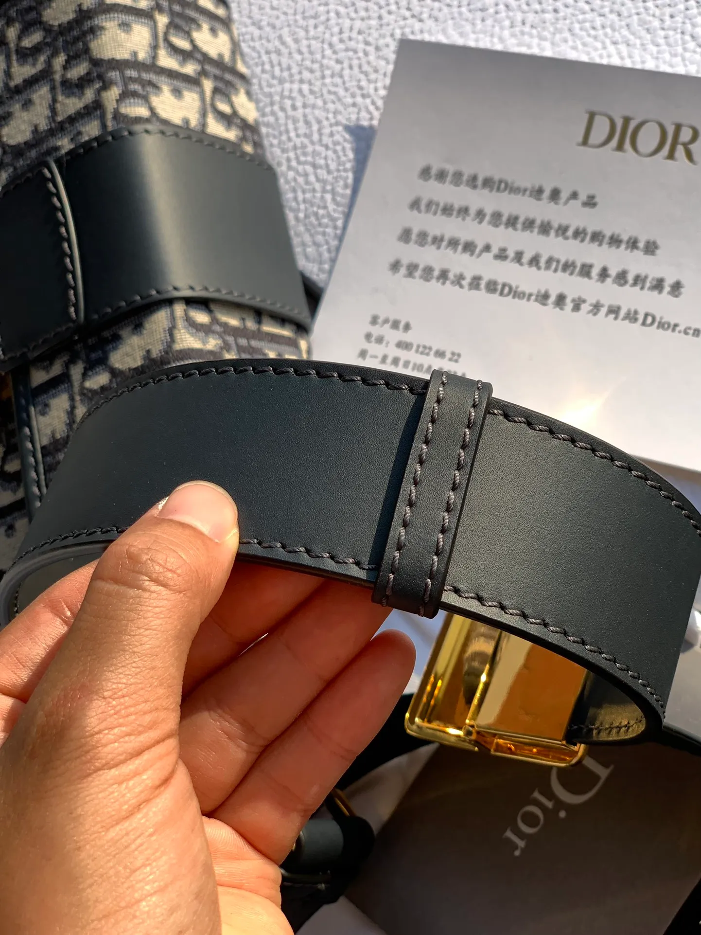 Top upgraded version💰1400 Mini Montaigne Dimensions: 17.5 x 11.5 x 5cm This real star bag will never go out of style no matter how many years. If you want to buy it, buy a reliable one. This is a truly reliable channel purchased from the counter. It is a channel that buys the favorites. I sell it at a real price. When you see the details, you will understand the great value. It must be what it looks like at the counter. It is an absolutely reliable overseas channel! !