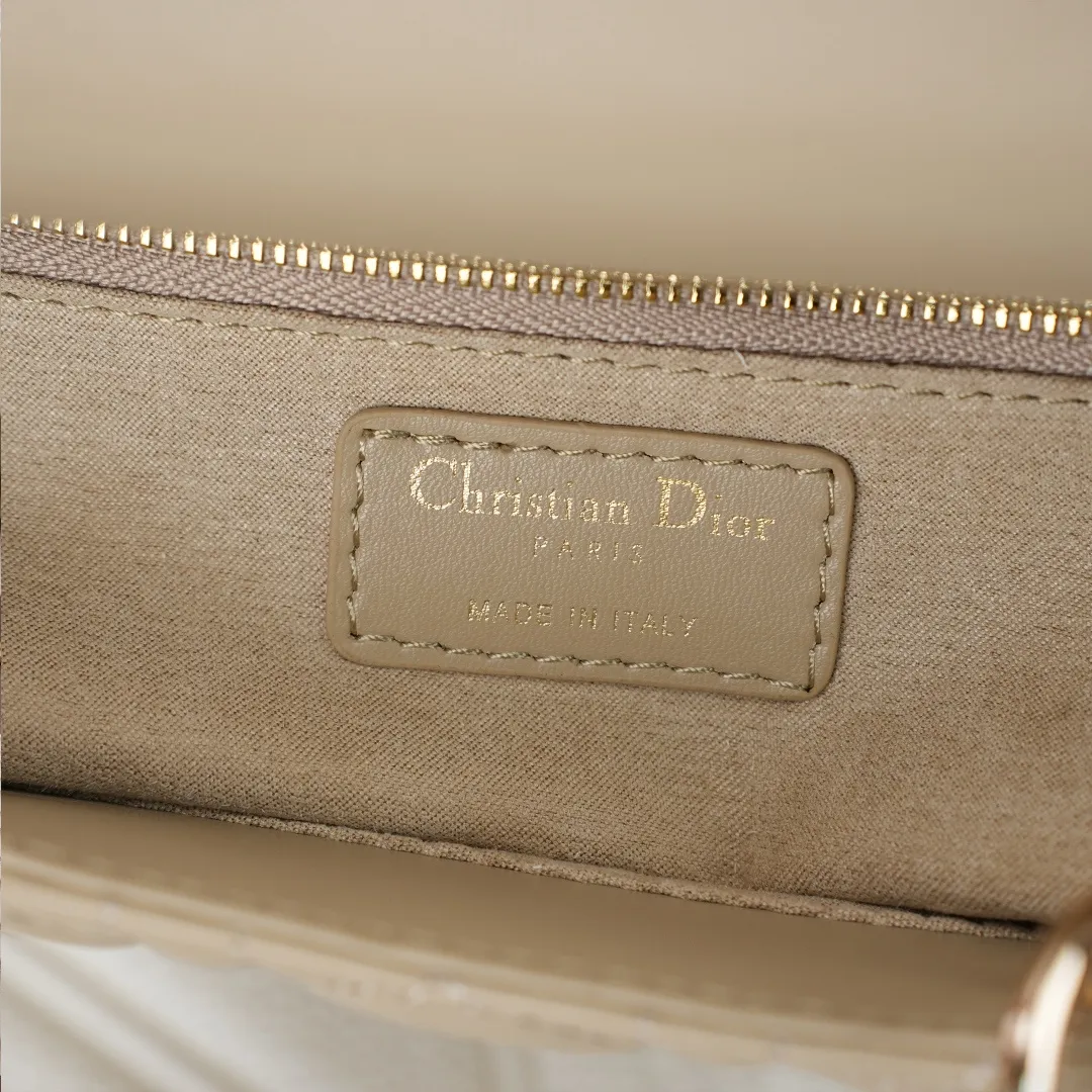 All Categories Official Website "Brand Women's Bags" Women's Bags 💙 DIOR 2026 New DIOR Handbags
