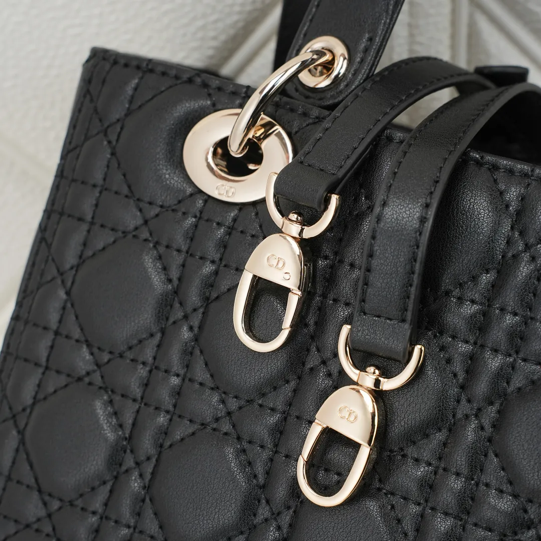All Categories Official Website "Brand Women's Bags" Women's Bags 💙 DIOR 2026 New DIOR Handbags