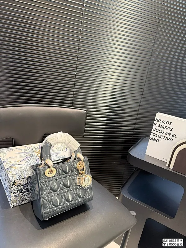 All Categories Official Website "Brand Women's Bags" Women's Bags 💙 DIOR 2025 New DIOR Crossbody Bag