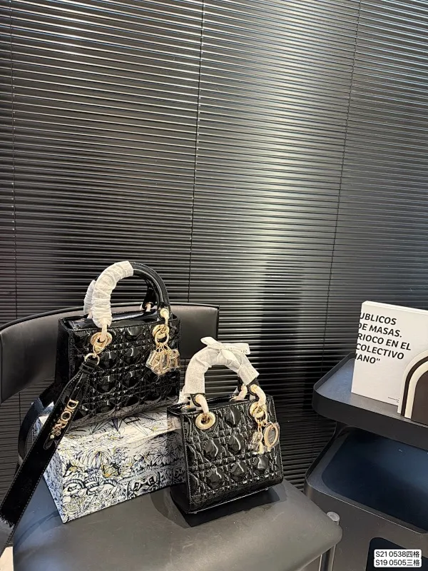 All Categories Official Website "Brand Women's Bags" Women's Bags 💙 DIOR 2025 New DIOR Crossbody Bag