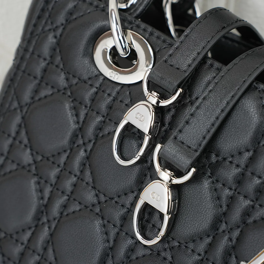 All Categories Official Website "Brand Women's Bags" Women's Bags 💙 DIOR 2026 New DIOR Handbags