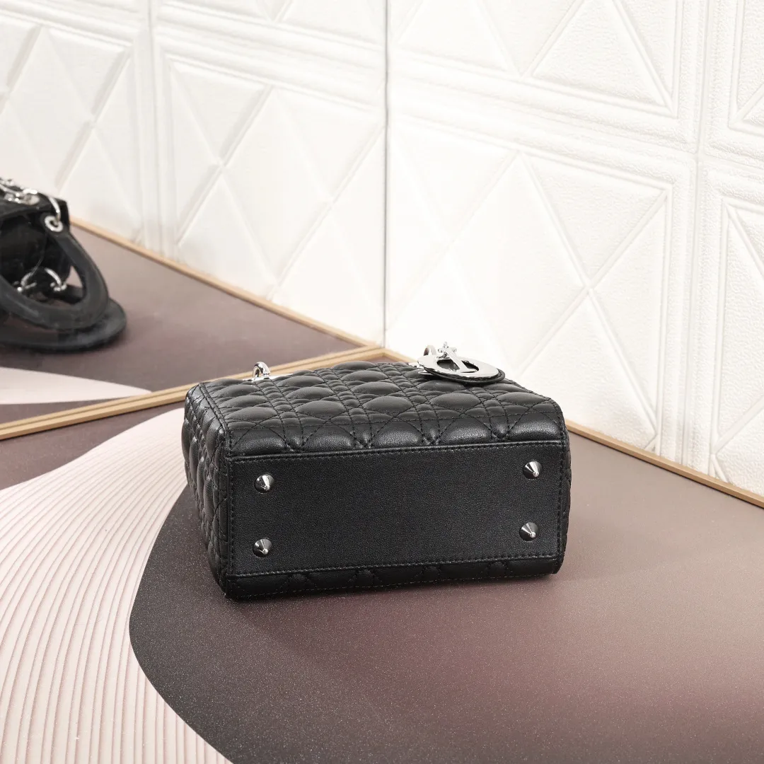 All Categories Official Website "Brand Women's Bags" Women's Bags 💙 DIOR 2026 New DIOR Handbags