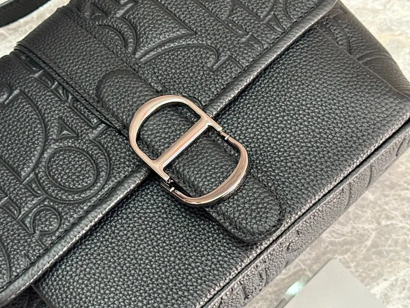All Categories Official Website "Brand Women's Bags" Women's Bags 💙 DIOR 2025 New DIOR Crossbody Bag