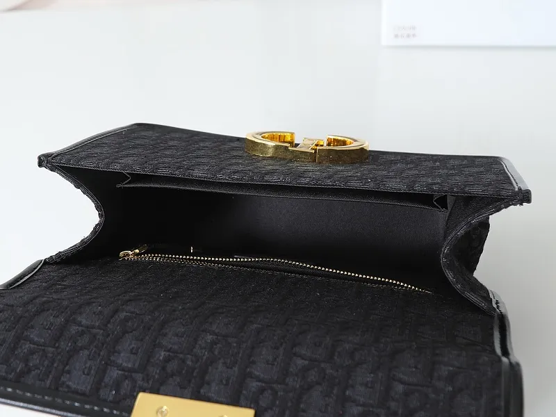 All Categories Official Website "Brand Women's Bags" Women's Bags 💙 DIOR 2026 New DIOR Crossbody Bag