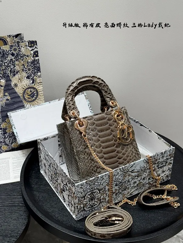 All Categories Official Website "Brand Women's Bags" Women's Bags 💙 DIOR 2025 New DIOR Crossbody Bag