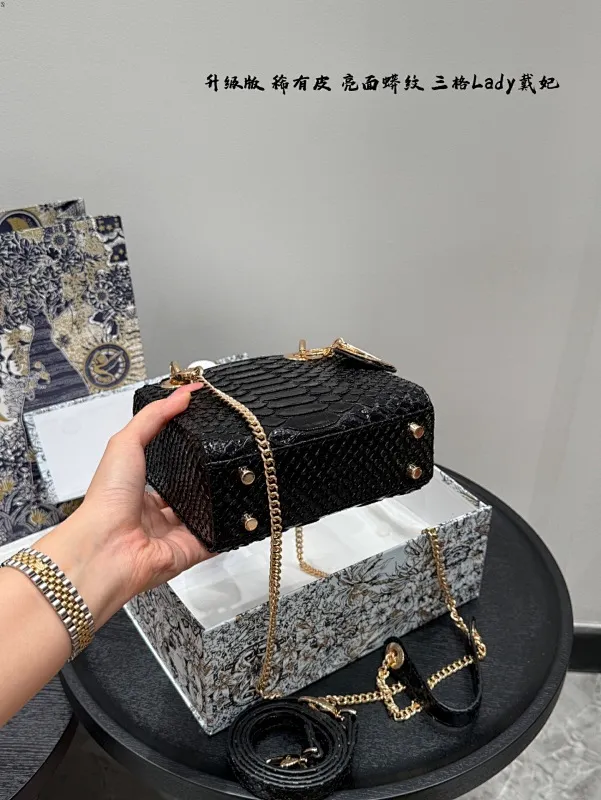 All Categories Official Website "Brand Women's Bags" Women's Bags 💙 DIOR 2025 New DIOR Crossbody Bag