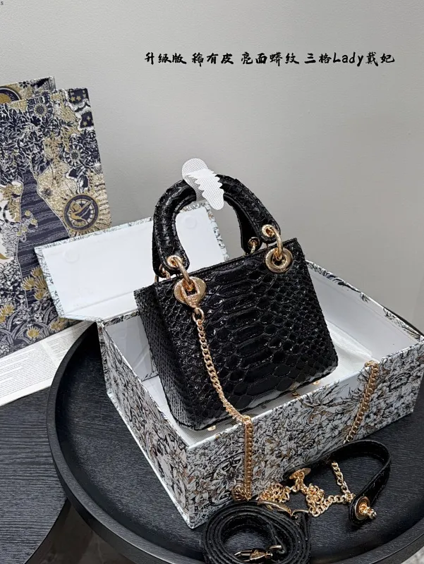 All Categories Official Website "Brand Women's Bags" Women's Bags 💙 DIOR 2025 New DIOR Crossbody Bag