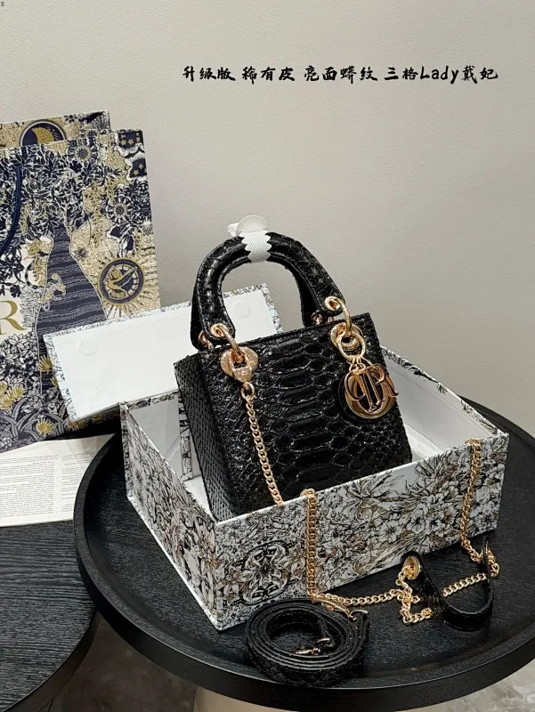 All Categories Official Website "Brand Women's Bags" Women's Bags 💙 DIOR 2025 New DIOR Crossbody Bag