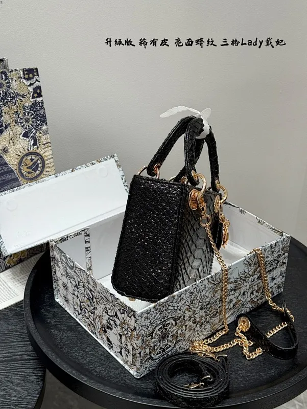 All Categories Official Website "Brand Women's Bags" Women's Bags 💙 DIOR 2025 New DIOR Crossbody Bag
