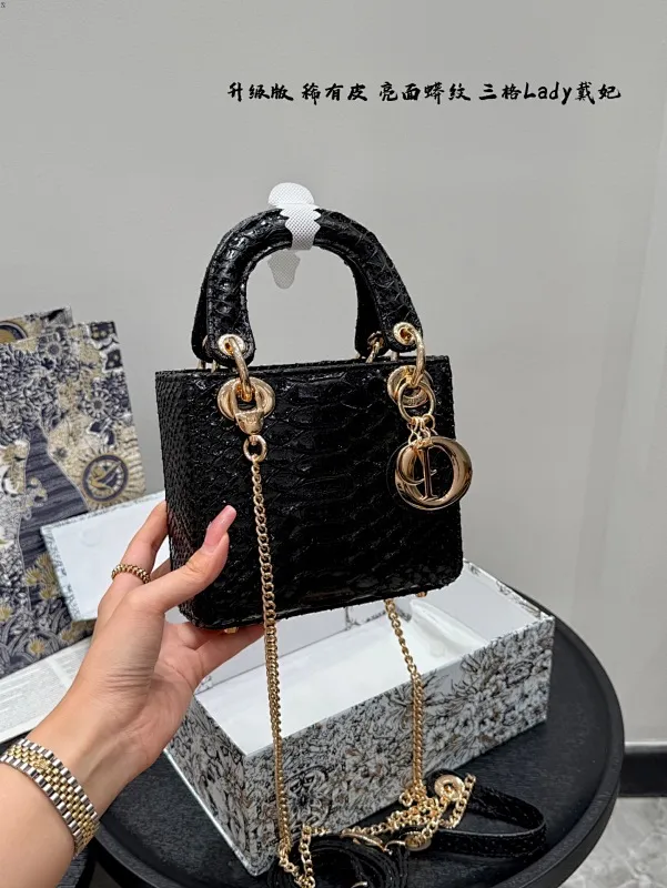 All Categories Official Website "Brand Women's Bags" Women's Bags 💙 DIOR 2025 New DIOR Crossbody Bag