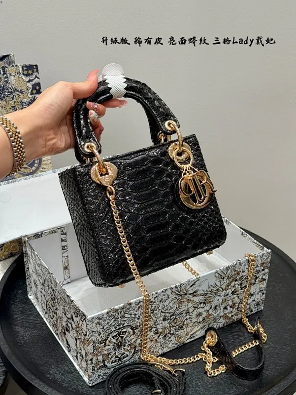 All Categories Official Website "Brand Women's Bags" Women's Bags 💙 DIOR 2025 New DIOR Crossbody Bag