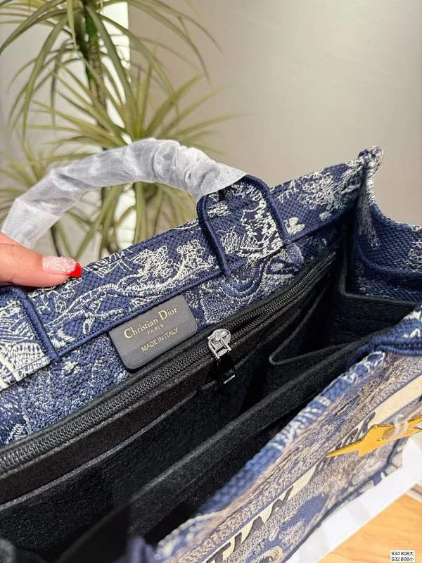 All Categories Official Website "Brand Women's Bags" Women's Bags 💙 DIOR 2025 New DIOR Handbags