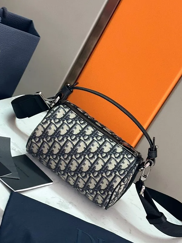 All Categories Official Website "Brand Women's Bags" Women's Bags 💙 DIOR 2025 New DIOR Crossbody Bag