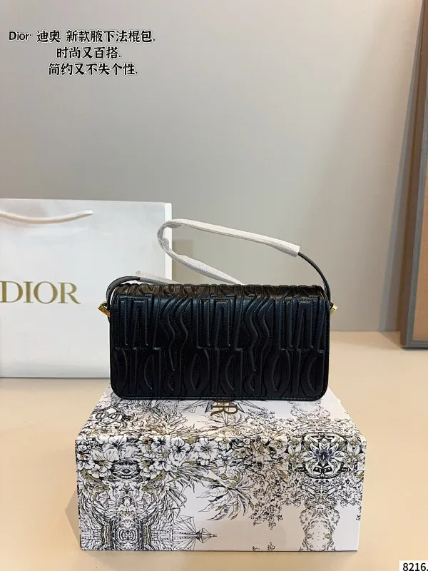 All categories Official website "Brand Women's Bags" Women's Bags 💙 DIOR 2025 new DIOR armpit bag