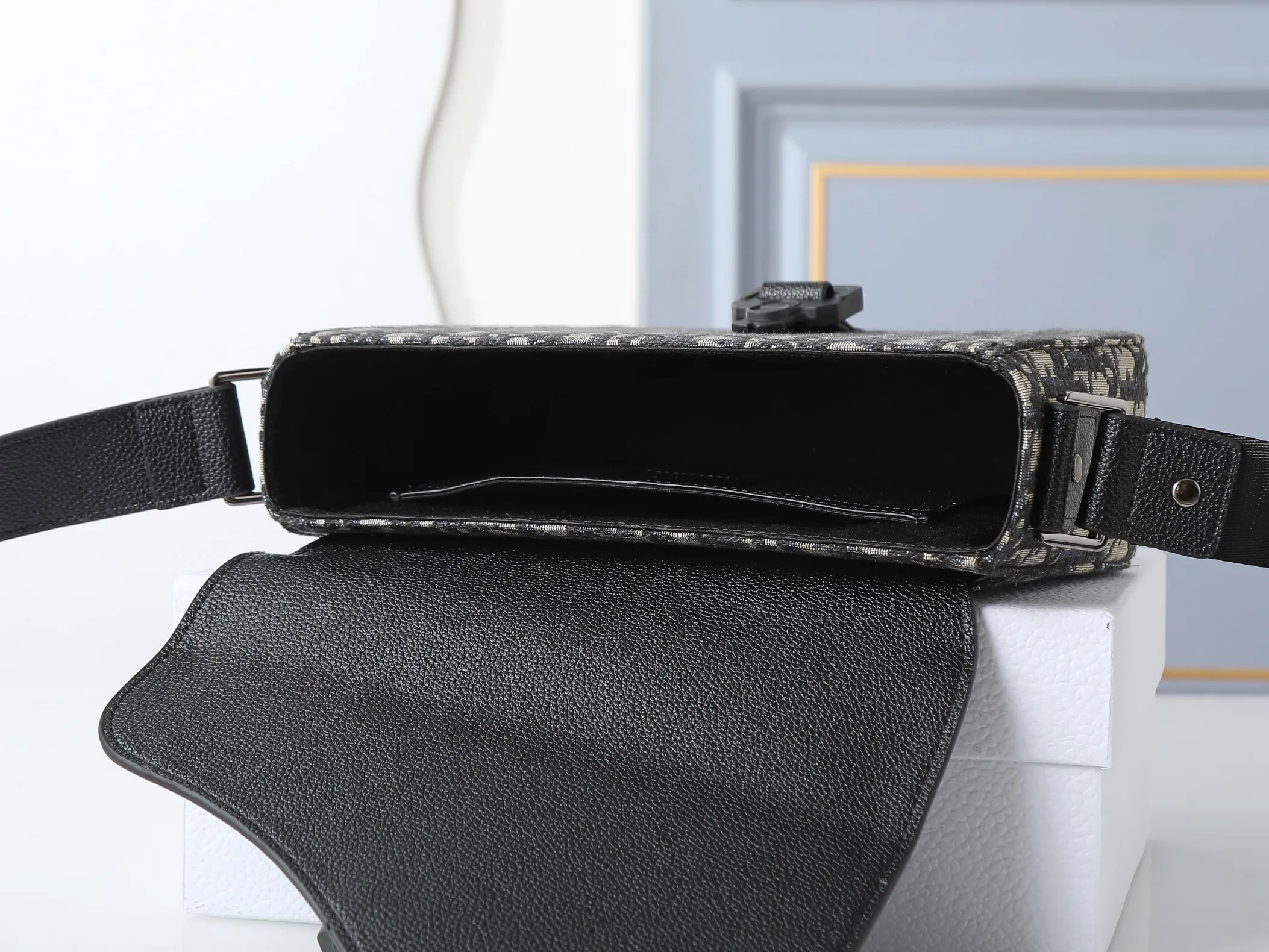 All Categories Official Website "Brand Women's Bags" Women's Bags 💙 DIOR 2026 New DIOR Crossbody Bag