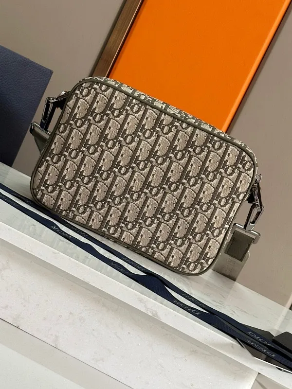 All Categories Official Website "Brand Women's Bags" Women's Bags 💙 DIOR 2025 New DIOR Crossbody Bag