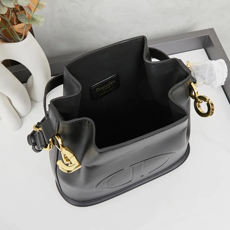 All Categories Official Website "Brand Women's Bags" Women's Bags 💙 DIOR 2025 New DIOR Crossbody Bag