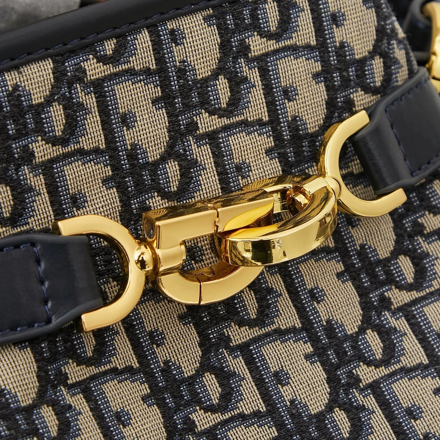 All Categories Official Website "Brand Women's Bags" Women's Bags 💙 DIOR 2025 New DIOR Crossbody Bag