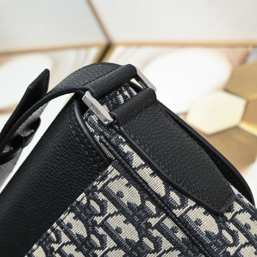 All Categories Official Website "Brand Women's Bags" Women's Bags 💙 DIOR 2025 New DIOR Crossbody Bag