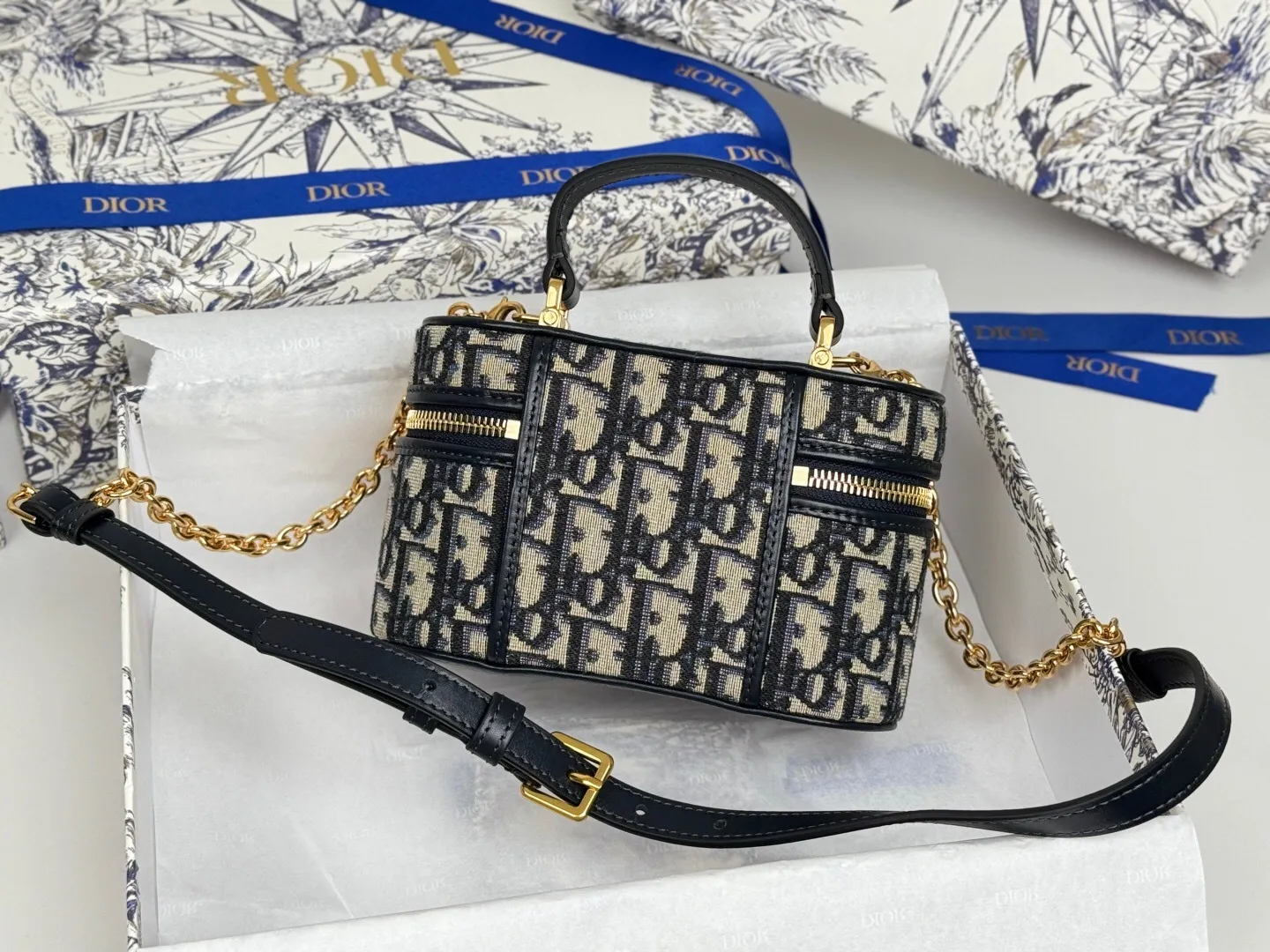 All Categories Official Website "Brand Women's Bags" Women's Bags 💙 DIOR 2025 New DIOR Crossbody Bag