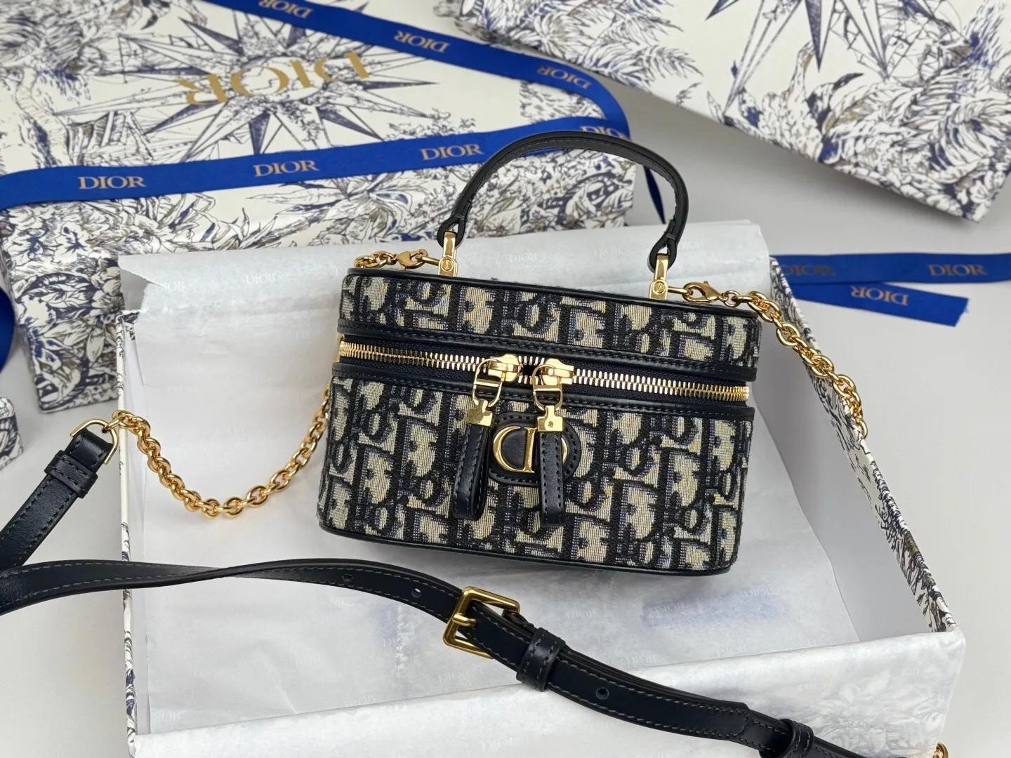 All Categories Official Website "Brand Women's Bags" Women's Bags 💙 DIOR 2025 New DIOR Crossbody Bag