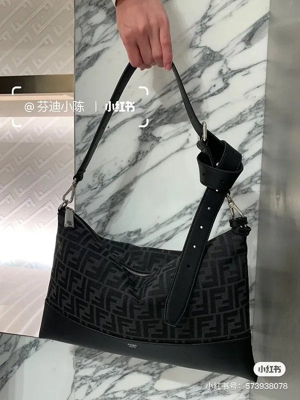 All categories Fendi men's bags (Fendi) Fendi original single 7vA604
