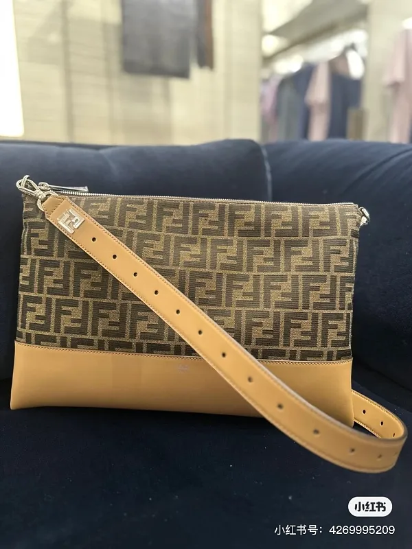 All categories Fendi men's bags (Fendi) Fendi original single 7vA604