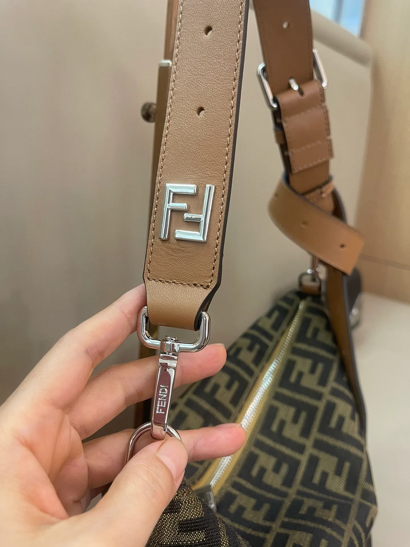 All categories Fendi men's bags (Fendi) Fendi original single 7vA604
