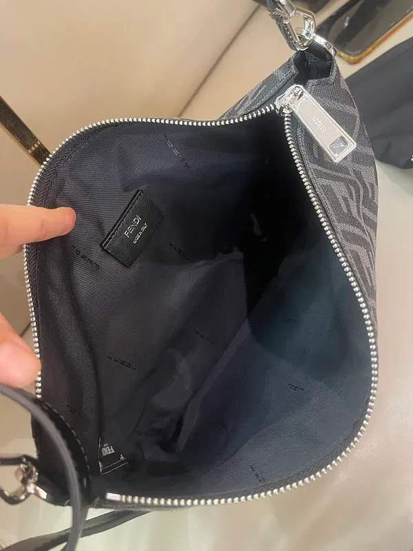 All categories Fendi men's bags (Fendi) Fendi original single 7vA604