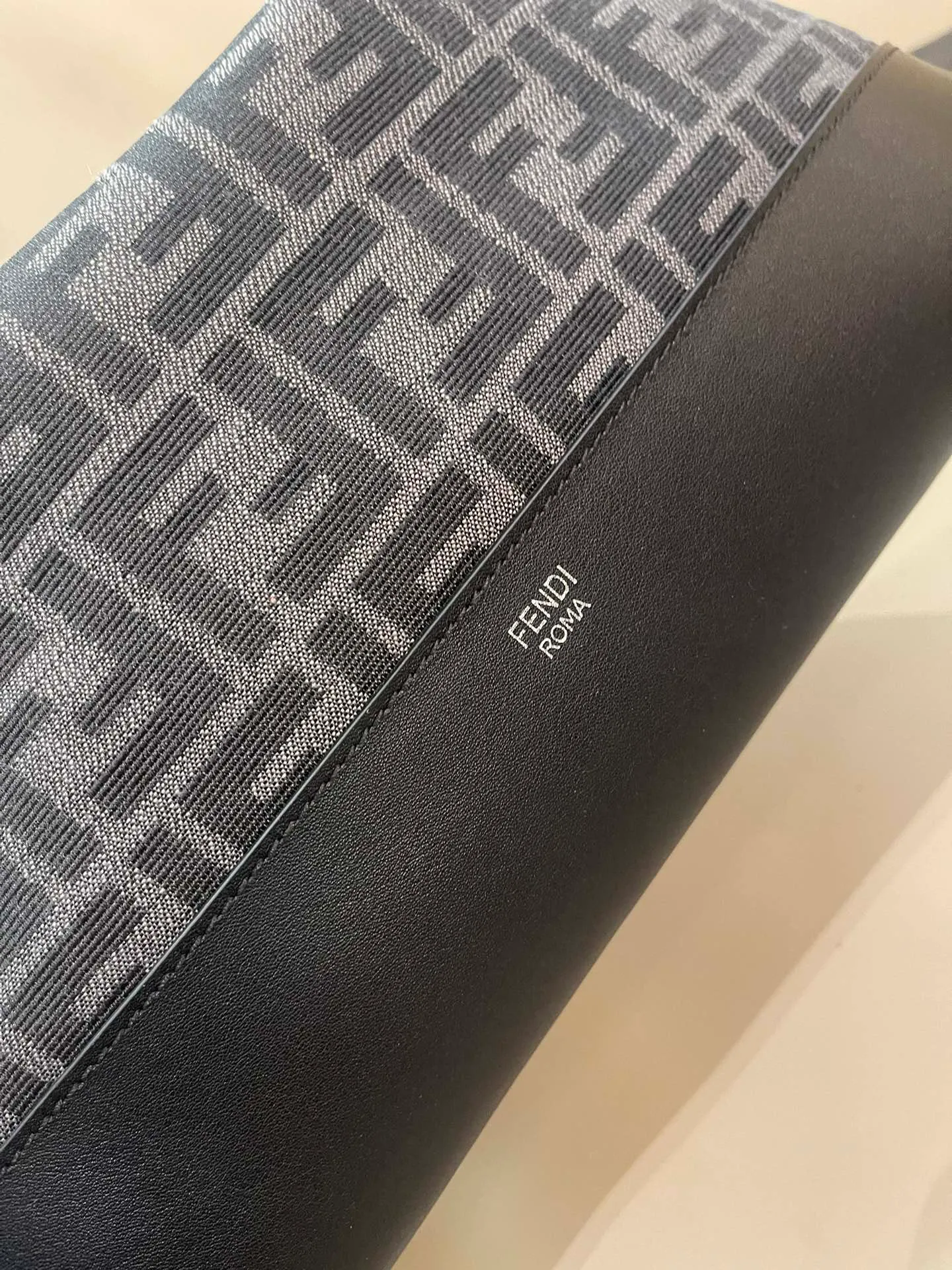 All categories Fendi men's bags (Fendi) Fendi original single 7vA604