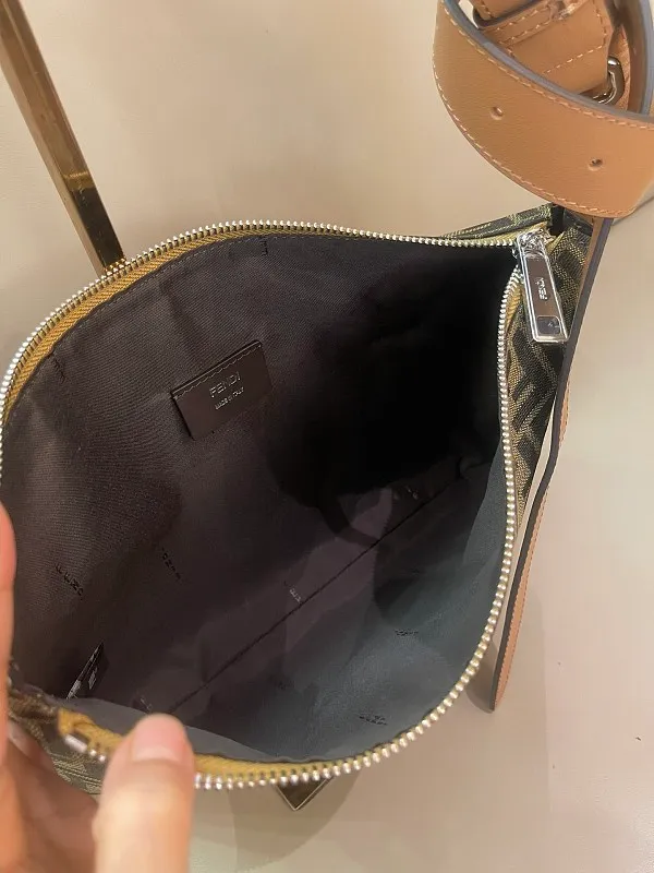 All categories Fendi men's bags (Fendi) Fendi original single 7vA604