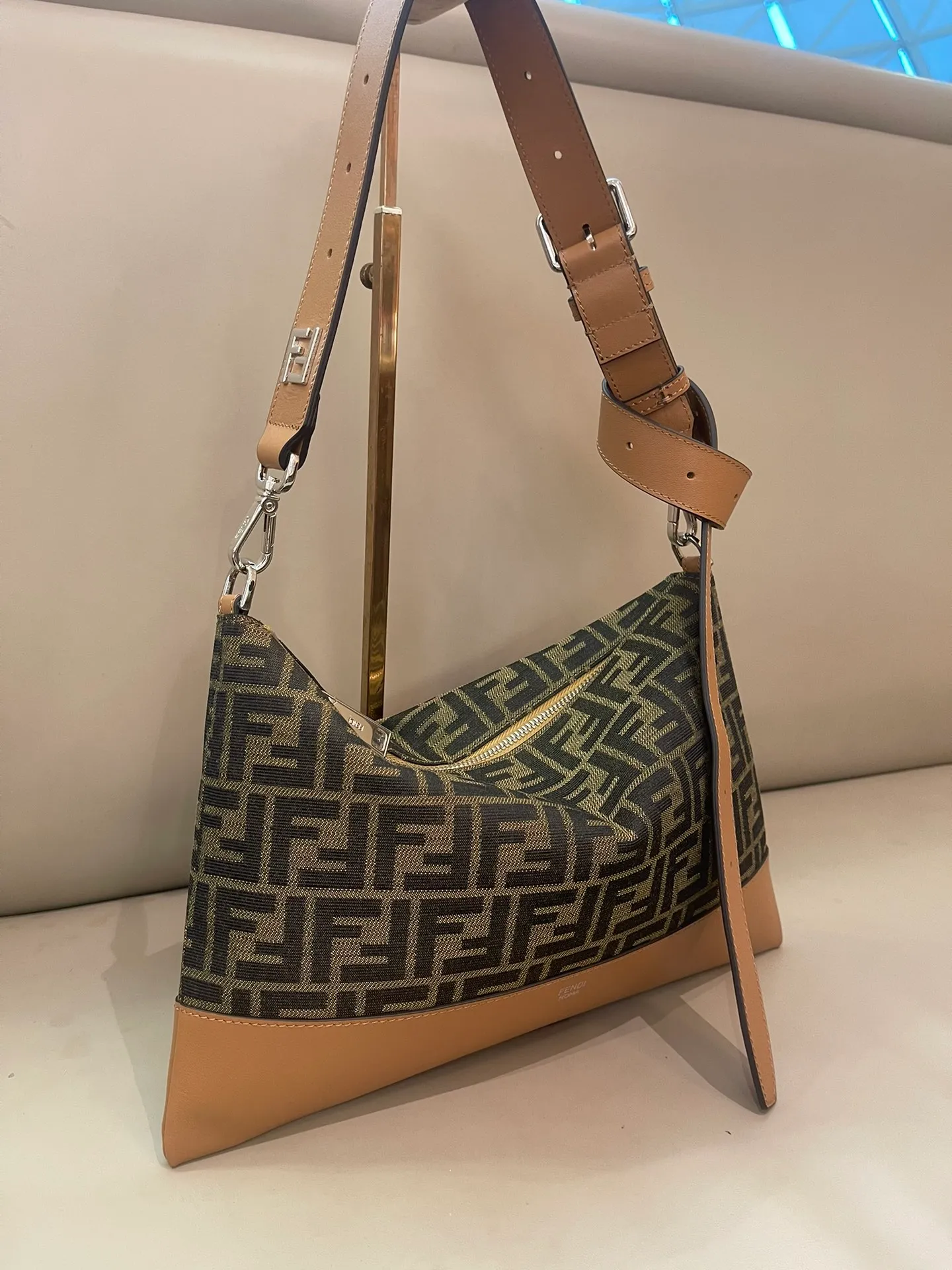 All categories Fendi men's bags (Fendi) Fendi original single 7vA604