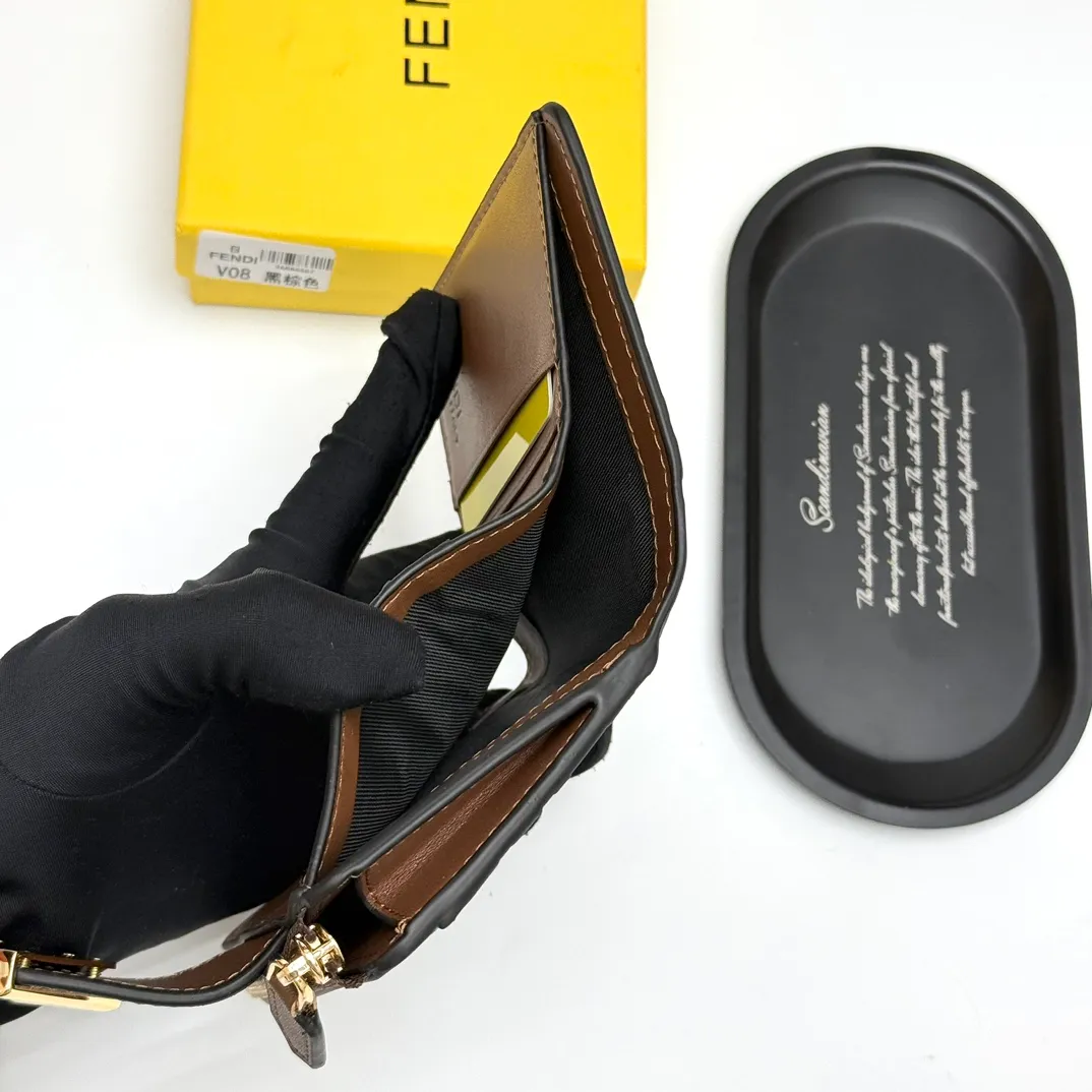 All Categories Fendi Wallet (Fendi) Fendi V08