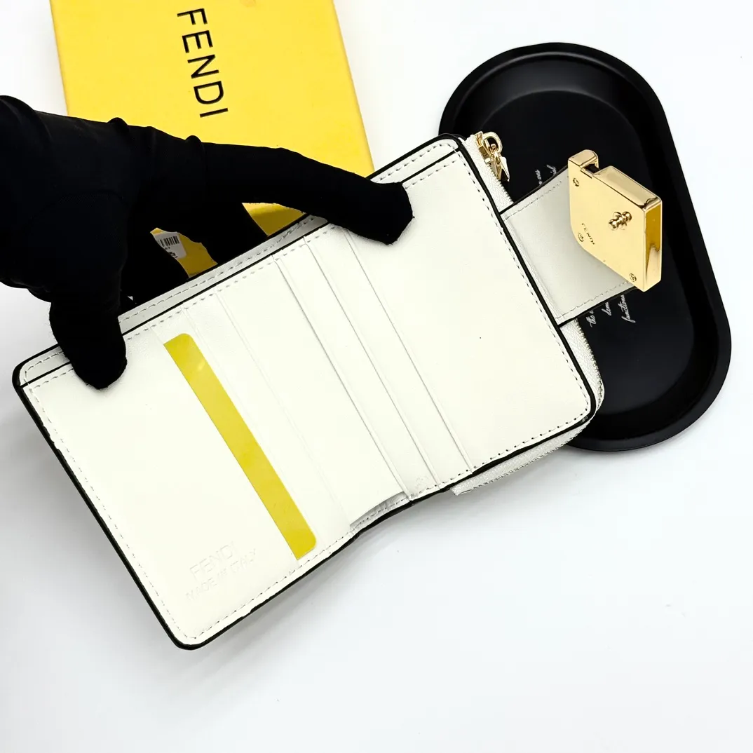 All Categories Fendi Wallet (Fendi) Fendi V08