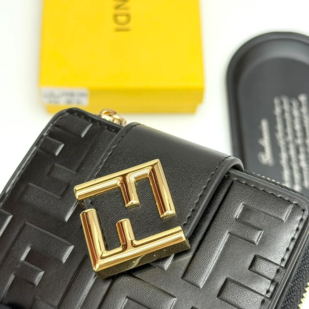All Categories Fendi Wallet (Fendi) Fendi V08