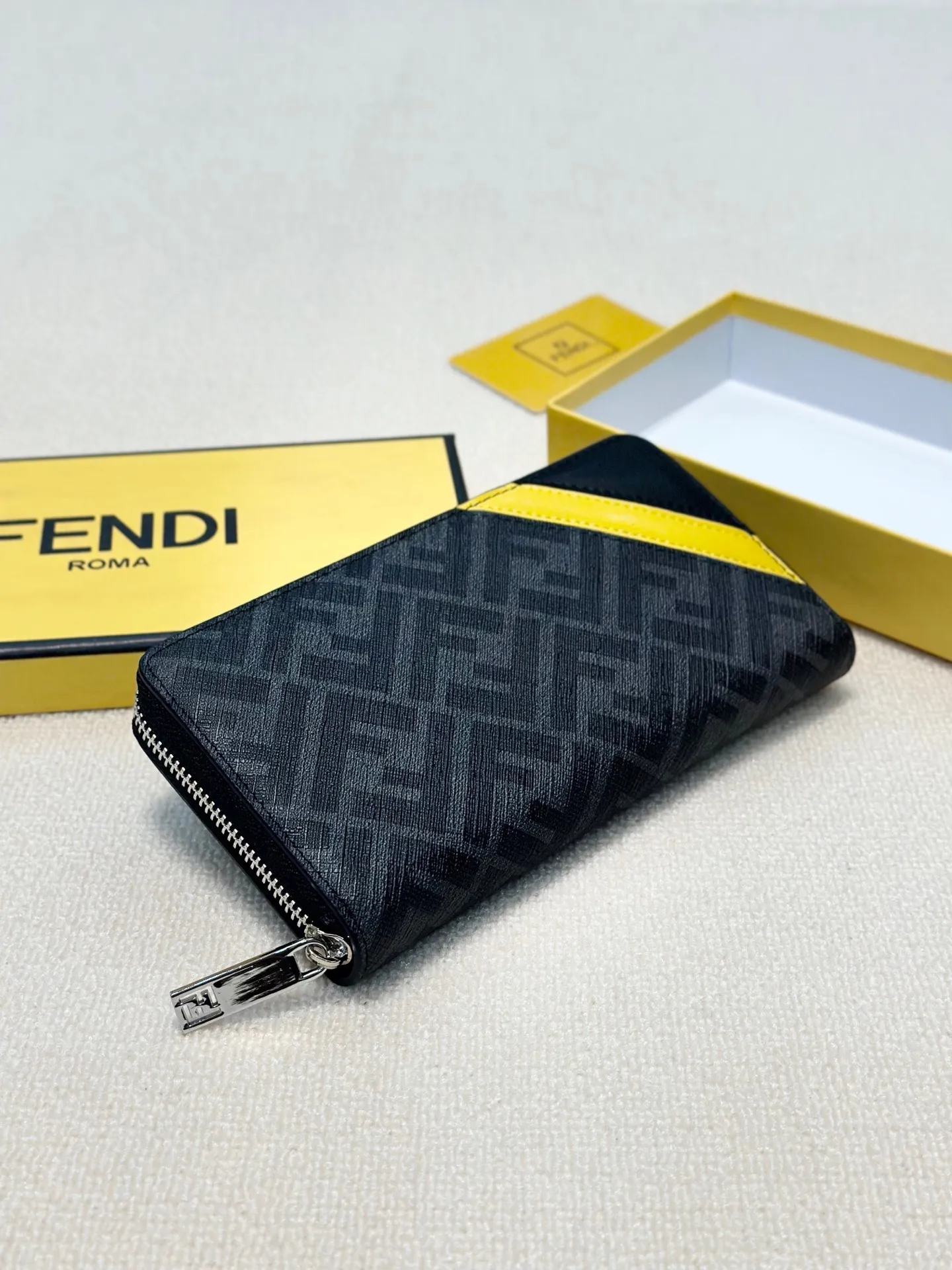 All Categories Fendi Wallet (Fendi) Fendi 2211