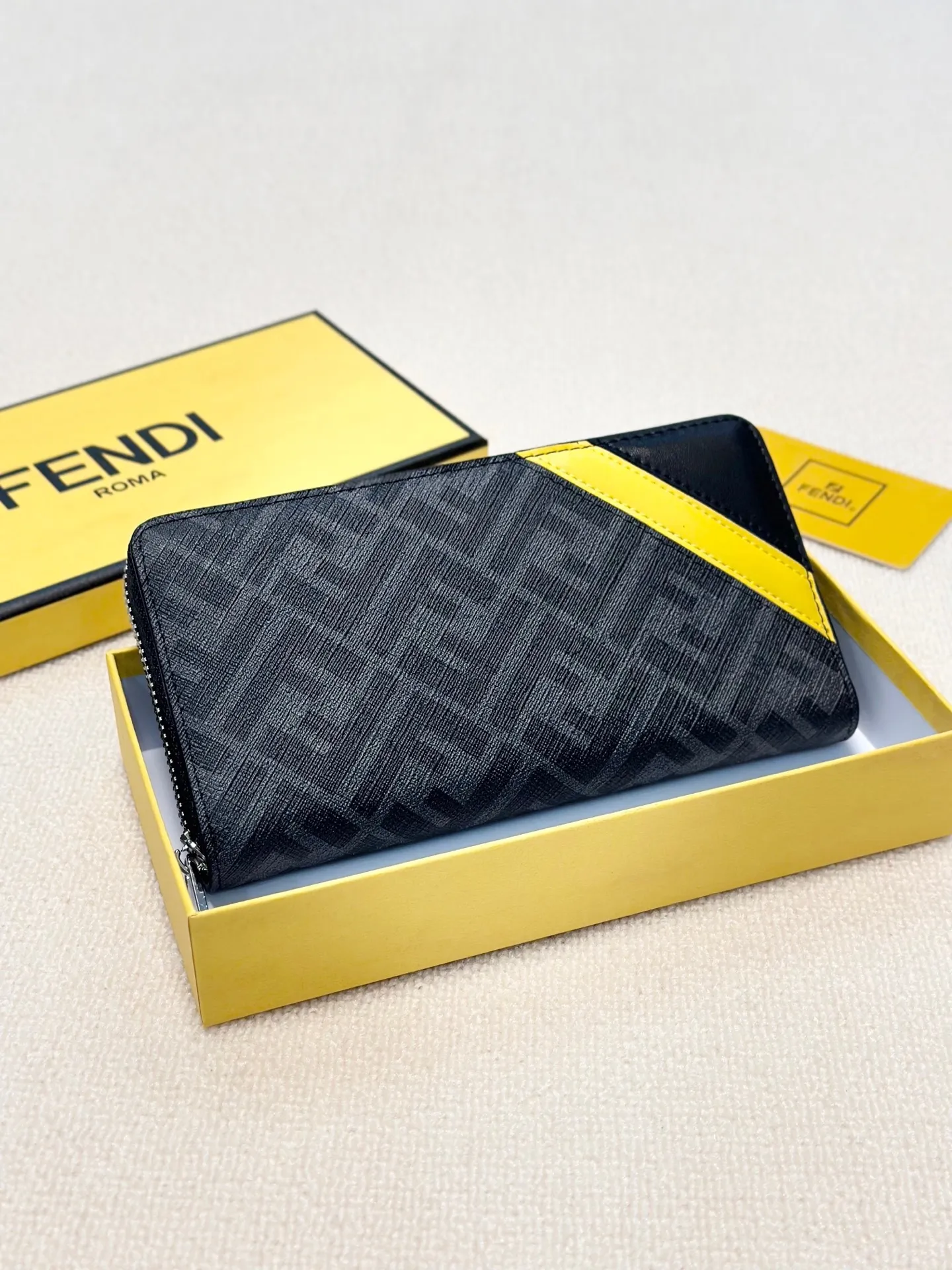 All Categories Fendi Wallet (Fendi) Fendi 2211