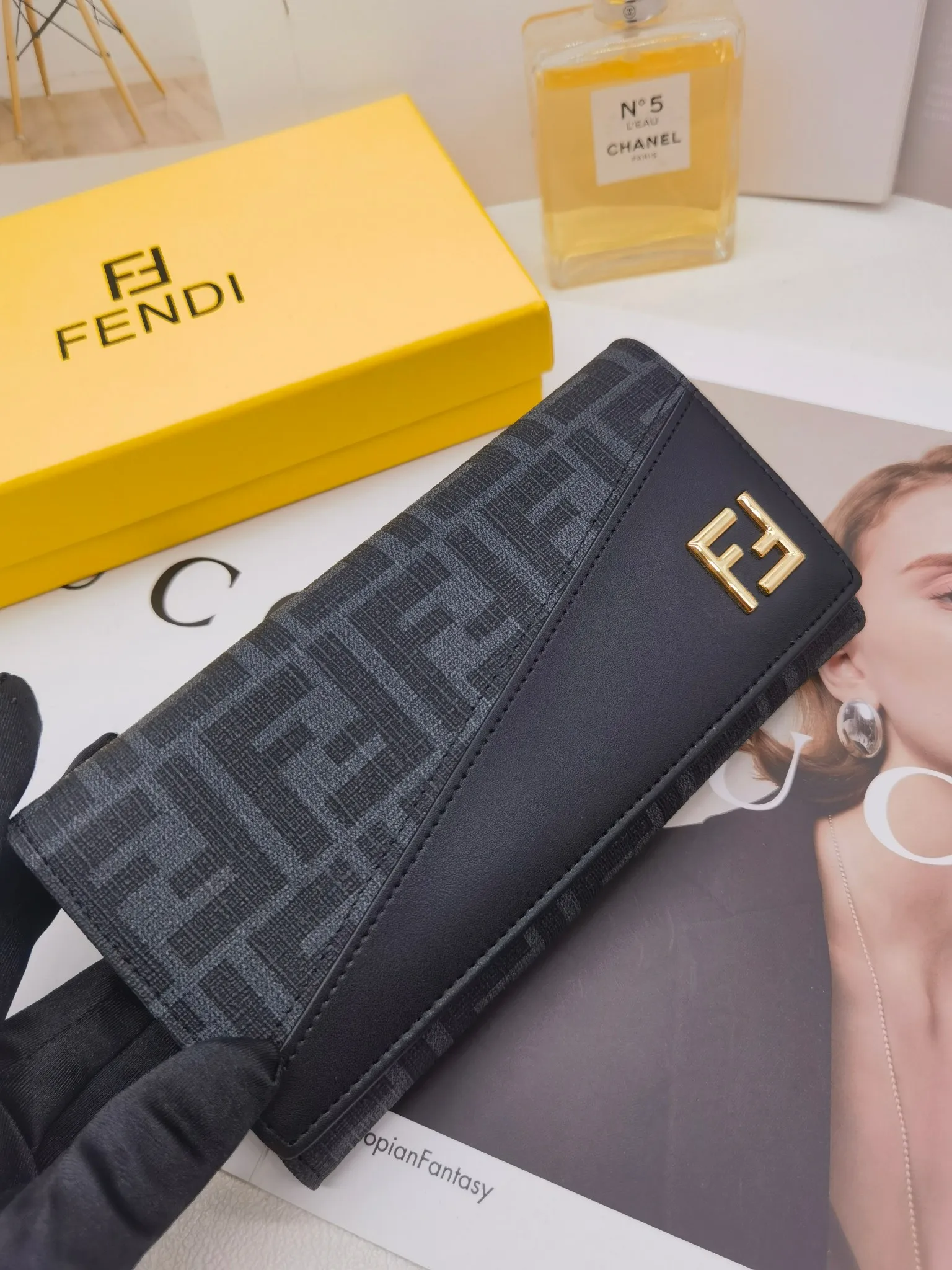 All Categories Fendi Wallet (Fendi) Fendi 8569