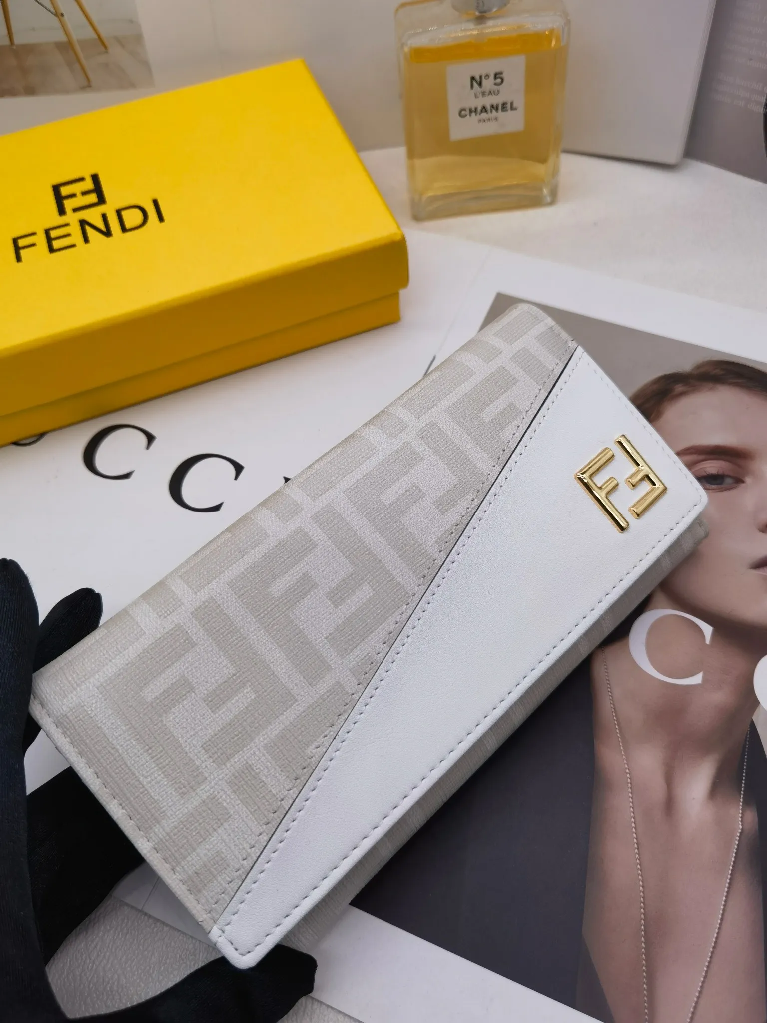 All Categories Fendi Wallet (Fendi) Fendi 8569