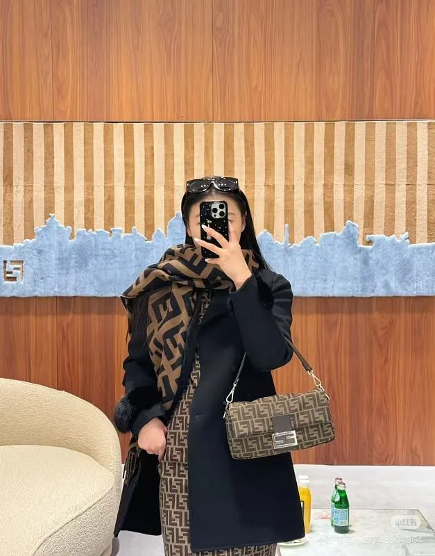 All Categories Fendi Women's Bags (Fendi) Fendi 266