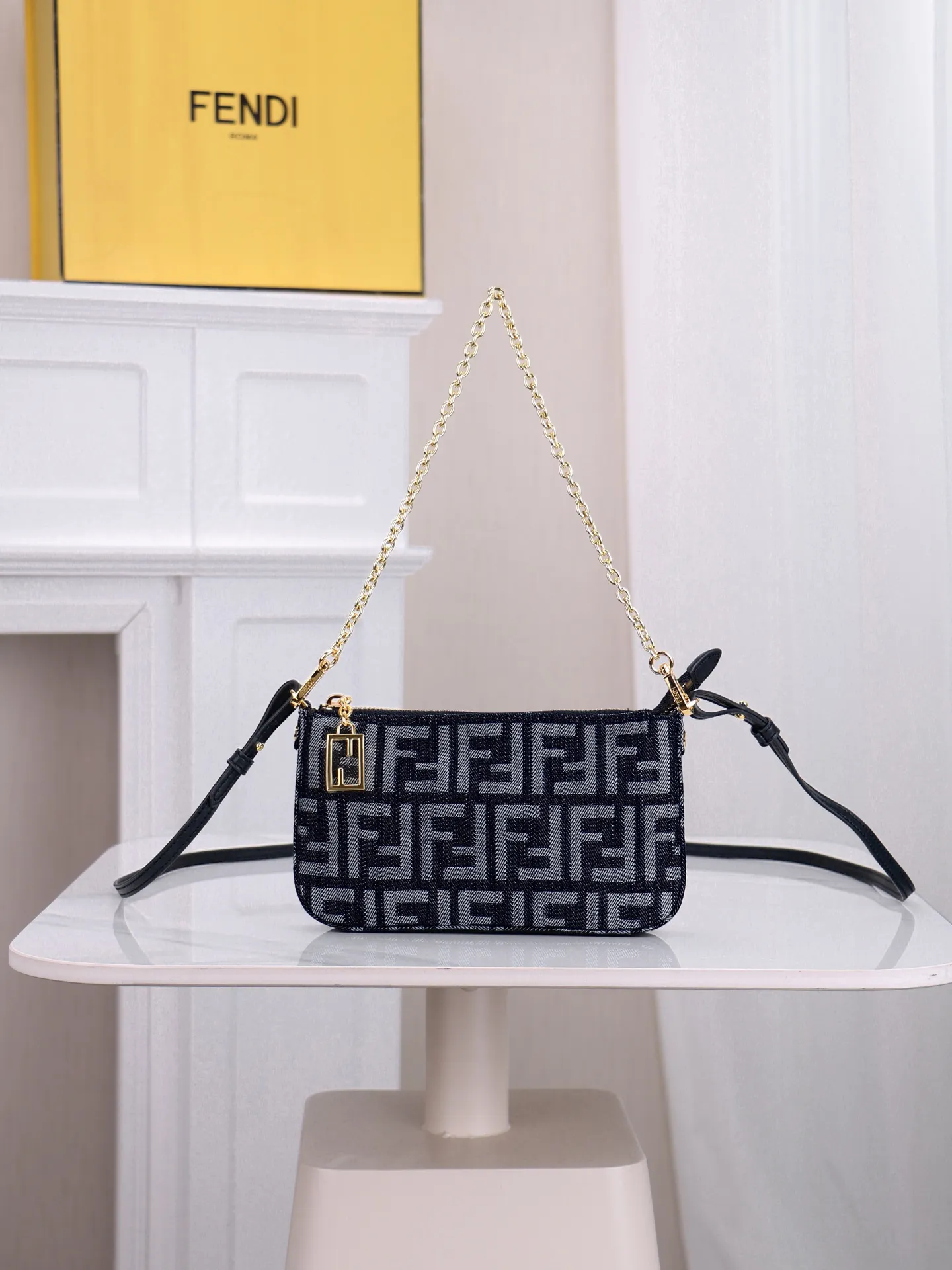 All Categories Fendi Women's Bags (Fendi) Fendi 7715