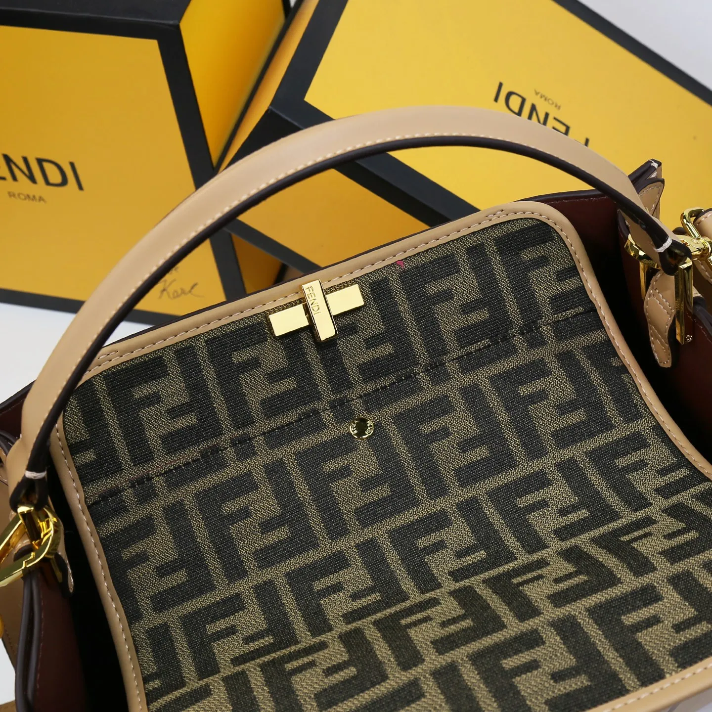 All Categories Fendi Women's Bags (Fendi) Fendi 3811