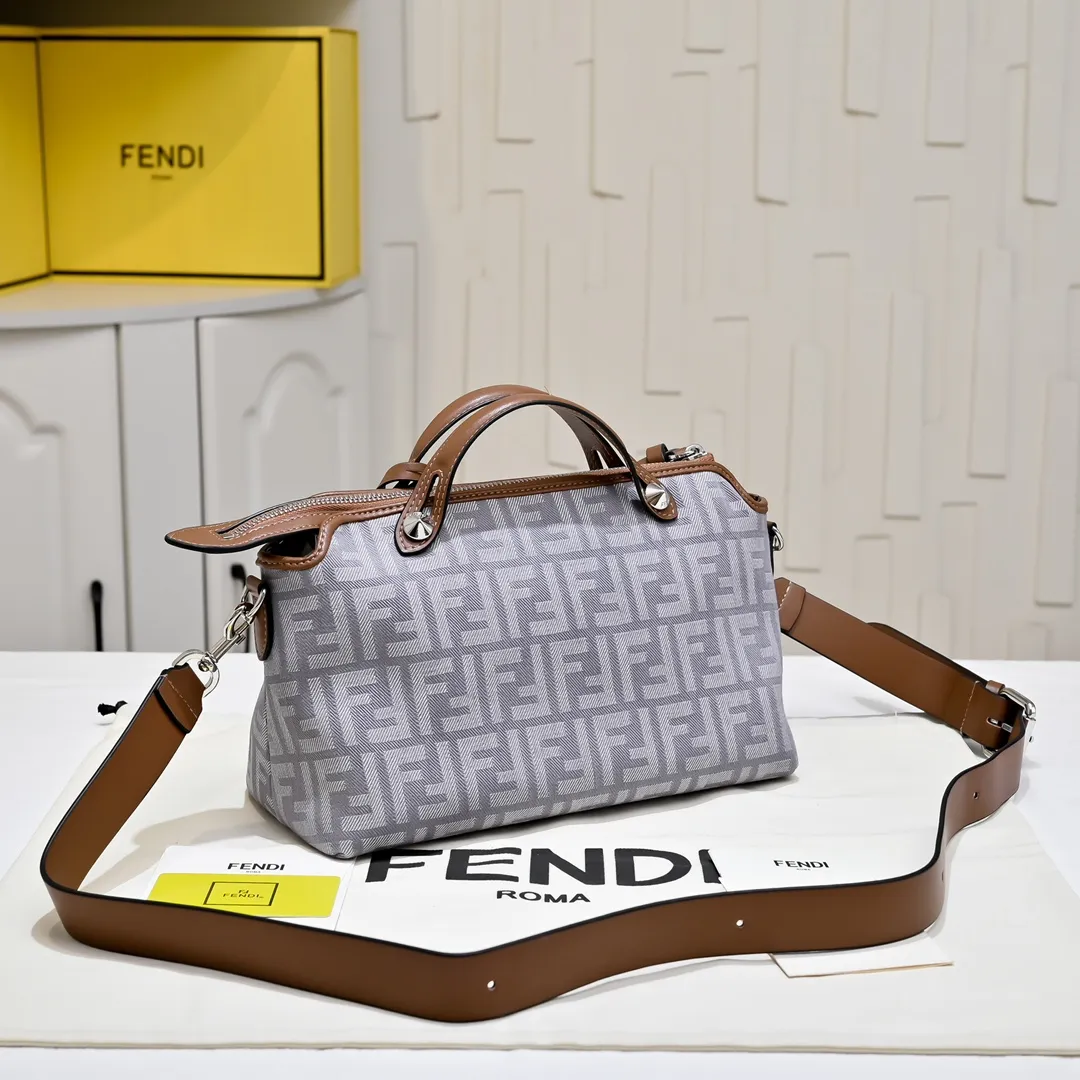 All Categories Fendi Women's Bags (Fendi) Fendi 8970