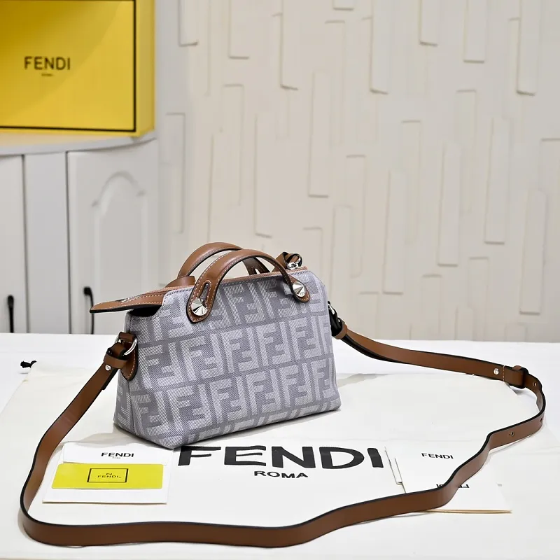 All Categories Fendi Women's Bags (Fendi) Fendi 8970